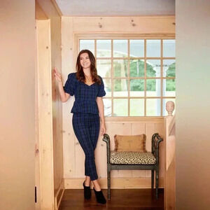 3/$30 Bundle sale!! Sail to Sable Blue‎ Green Plaid Cropped Tartan Pants